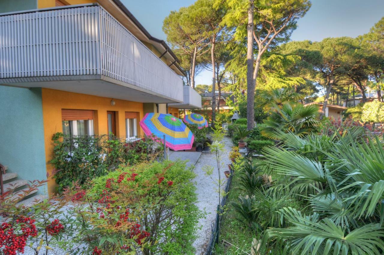 Residence Villa Laura Lignano Sabbiadoro Kültér fotó